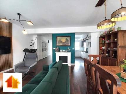 Piętrowy apartament z garażem w centrum