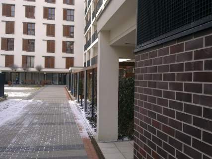 BEZPOŚREDNIO - BLISKO CENTRUM PRZY METRZE - NA BIURO
