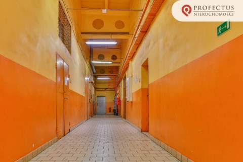 Obiekt 1 613m2, Plac 1700 m2 Hala z suwnicą Gdańsk