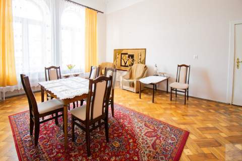 PRESTIŻOWE MIESZKANIE W ZABYTKOWEJ KAMIENICY