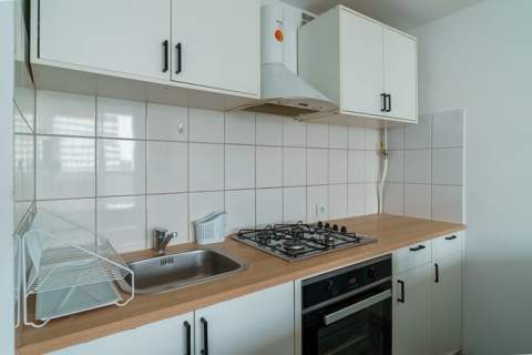 Kawalerka z balkonem - Piastów 24, Os. Tysiąclecia