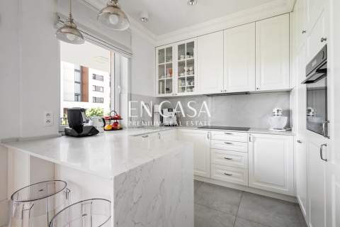 Nowoczesny apartament z dużym tarasem na Woli