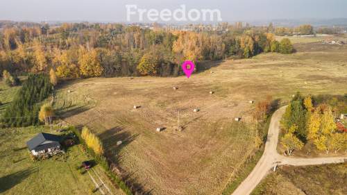 Piękna działka z widokiem na jezioro i WZ