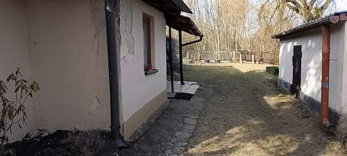 Działka 1200 m i budynki