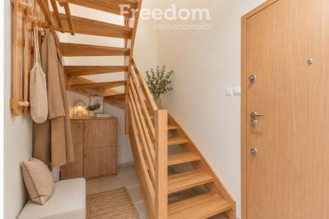 5 pokoi dwupoziomowe komórka balkon