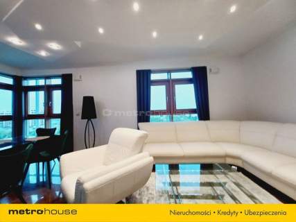 Przestronny apartament 3 min od metra Dw. Gdański