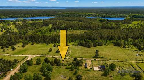 Działka budowlana nad pięknym jeziorem Dołgie.