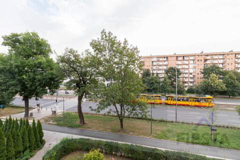 Warszawa ul. Grójecka-kawalerka koło Hal Banacha