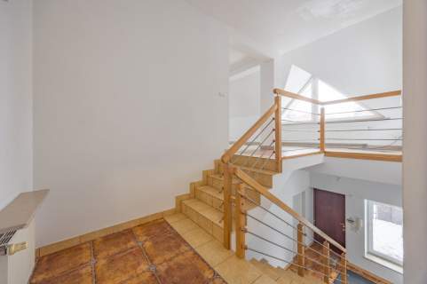 Lokal 240 m2 Ursus Parking Usługi Biuro