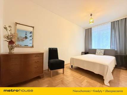 3 pokoje, duży balkon, blisko metro Imielin 600m