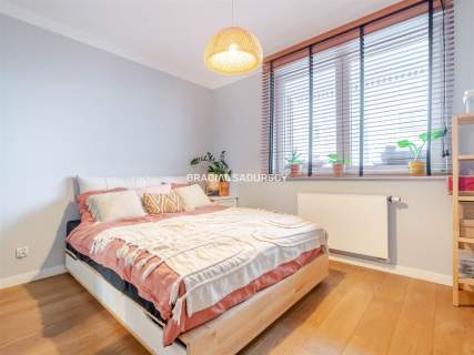 M 72-M2 4 POK APARTAMENT GARDEROBA BALKON ŻABINIEC