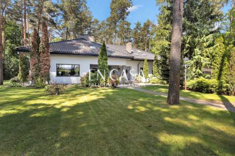 Miejska willa z przepięknym ogrodem ponad 4000m2