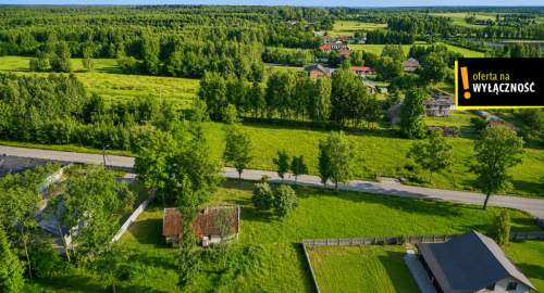 Dom z duszą z bala sosnowego w wiejskim zaciszu