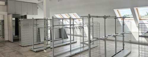 Nowoczesny lokal przy DK94 na wynajem