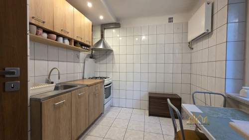 2 pokoje, 1 piętro, balkon, Uniwersytet Medyczny