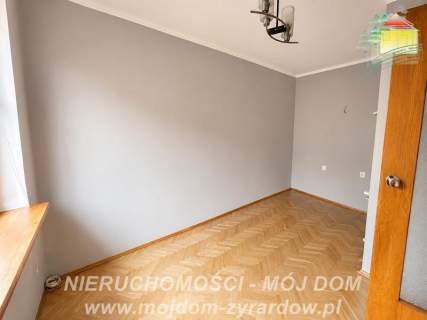 PRZESTRONNY DOM W ŻYRARDOWIE