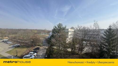 3 pok./ Kuźniki/ duży balkon/ jasne
