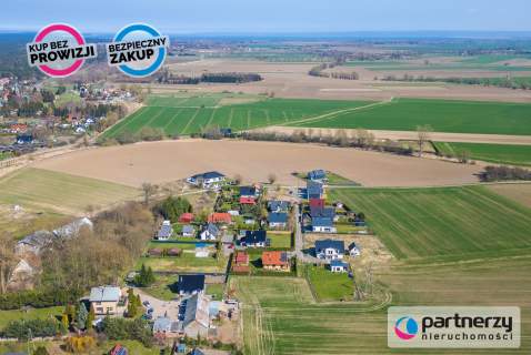 Działka budowlana 1067m2 w Stegnie, prąd woda