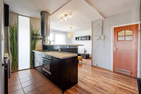 3pok.z potencjałem, balkon, tramwaj, Mistrzejowice