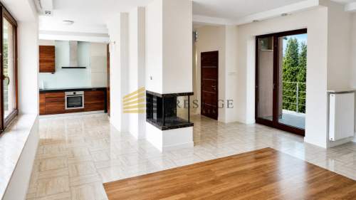 Prestigious Location Neighberhood Modern House