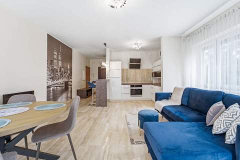 Jasne, komfortowe 54m2 na wynajem, duży balkon