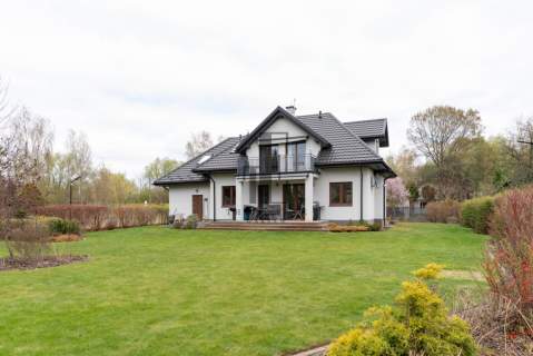 Dom 186 m2 działka 1600 m2 ogród garaż