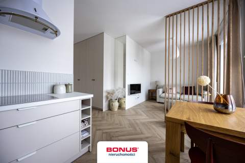 Kawalerka w Apartamentowcu Stan Idealny