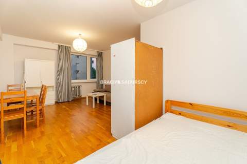 Kraków Skarbińskiego dwa oddzielne pokoje 44m2