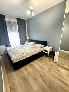 Trzypokojowe mieszkanie w kamienicy, I piętro 55m2