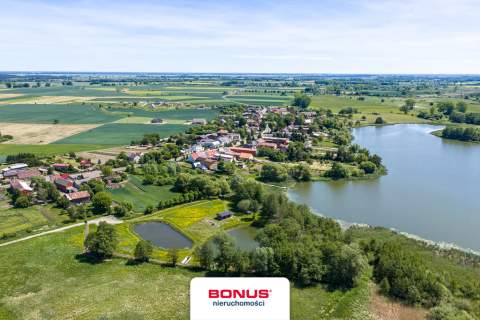 Działka z linią brzegową jeziora Babin