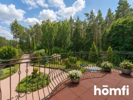DOM-WILLA 385 m z basenem, sauną i uroczym ogrodem