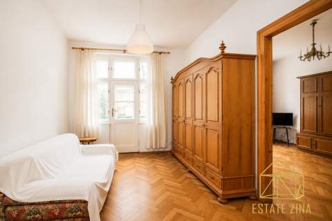 3 pokoje 82,5 m 2 balkony Plac Inwalidów