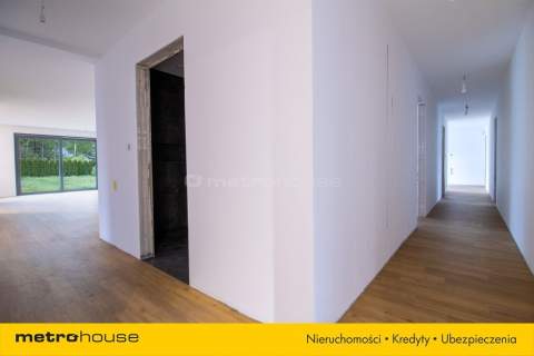 Dom 293m2, działka 3022m2 garaż, fotowoltaika
