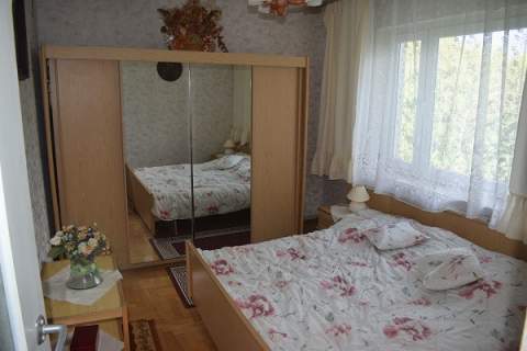 Sprzedam duży budynek mieszkalny wraz z działką budowlaną