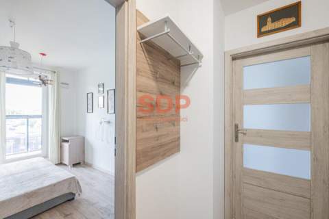 Dwa pokoje z oddzielną kuchnią w Pixel House
