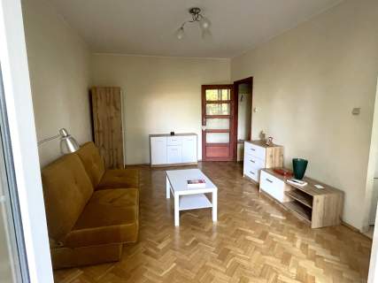 Muranów, bardzo ciche z dużym balkonem. Pierwsze piętro