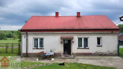 Dom jednorodzinny do zamieszkania pod Proszowicami.