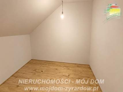 PRZESTRONNY DOM W ŻYRARDOWIE