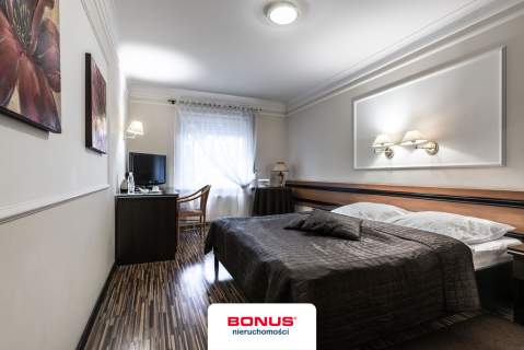 Hotel przy wjeździe do Poznania - Przeźmierowo