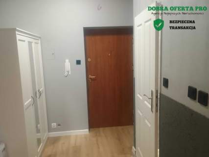 Duża kawalerka z ogródkiem na parterze