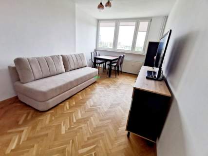Dwa pokoje z oddzielną kuchnią, garderoba