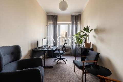 Biuro w eleganckiej kamienicy
