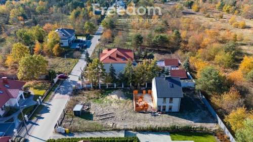 3-pokoje plus poddasze w Józefowie