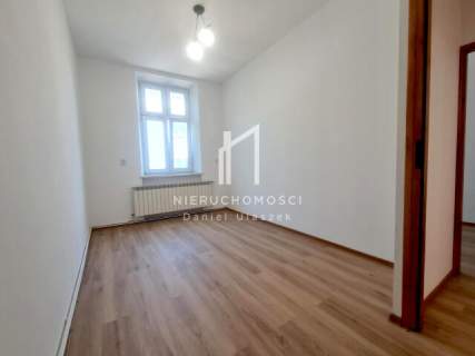 BEZCZYNSZOWE MIESZKANIE PO KAPITALNYM REMONCIE W SAMYM CENTRUM