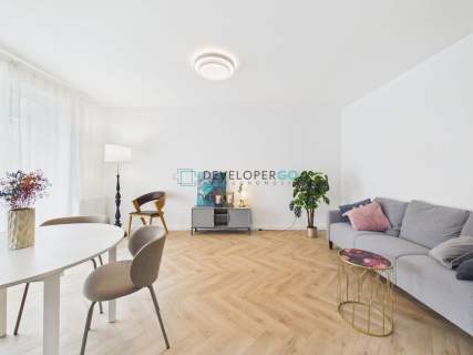 HUZAR 2 pokoje Balkon 14 m 43,30 m winda