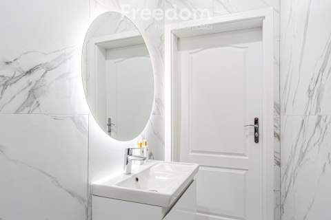 Stanowisko fryzjerskie w salonie beauty