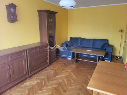2 pokojowe, osobno kuchnia obok Un. Ekonomiczny