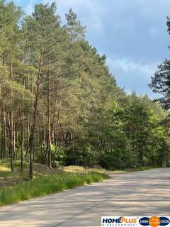 8808 m pod zabudowę jednorodzinną i usługi.