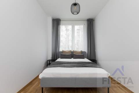 3 pokoje/ ul. Bonifraterska/ 61 m2/ od 01.08