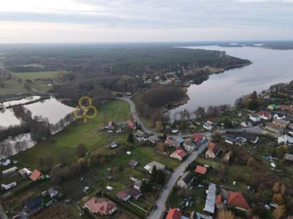Działka przy jeziorze i lesie, piękna okolica